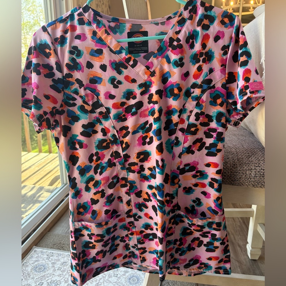 Dickies Vibrant Pink and Black Leopard Print Scrub Top